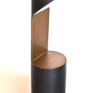 Oblique cutting minimalist style dimmable LED desk lamp